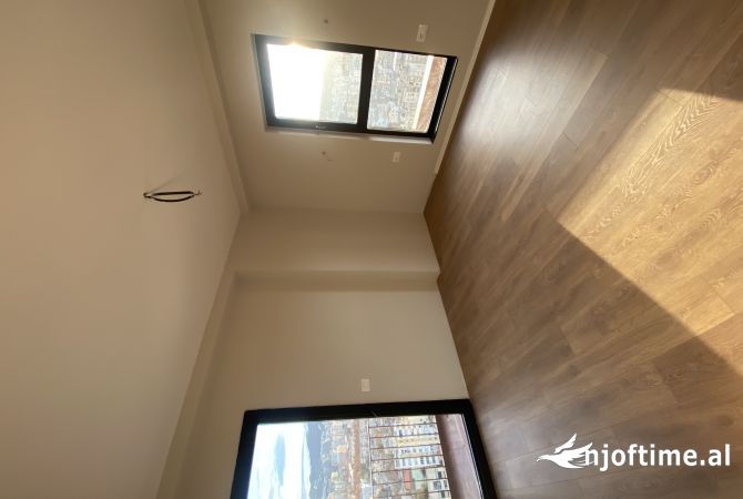 JEPET AMBJENT BIZNESI ME QIRA TEK GARDEN BUILDING