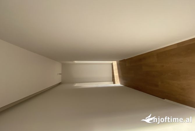 JEPET AMBJENT BIZNESI ME QIRA TEK GARDEN BUILDING