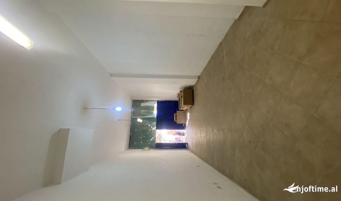 AMBJENT BIZNESI ME QIRA TEK 21 DHJETORI