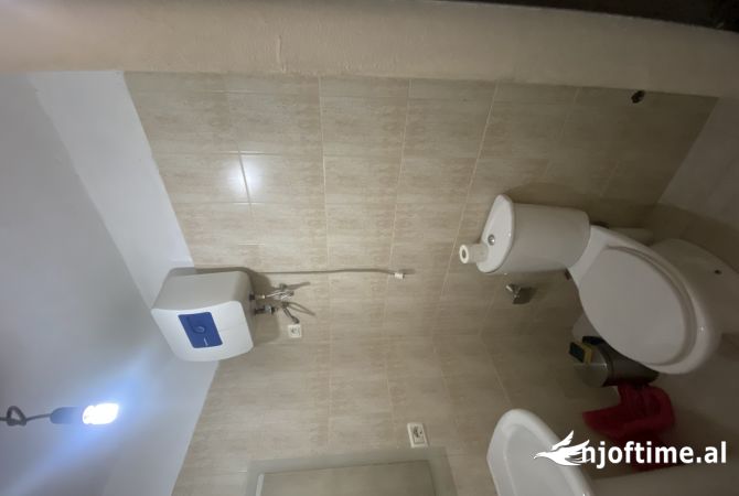 AMBJENT BIZNESI ME QIRA TEK 21 DHJETORI