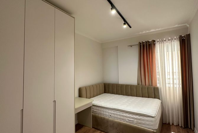 Shtepi me qera Apartament ne Tirane, 2+1, Mobilimi E mobiluar, Pagesa 800  Euro.