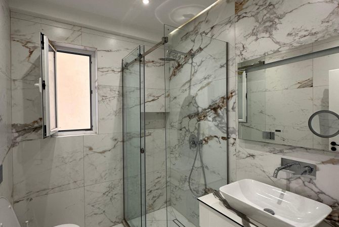 Shtepi me qera Apartament ne Tirane, 2+1, Mobilimi E mobiluar, Pagesa 800  Euro.