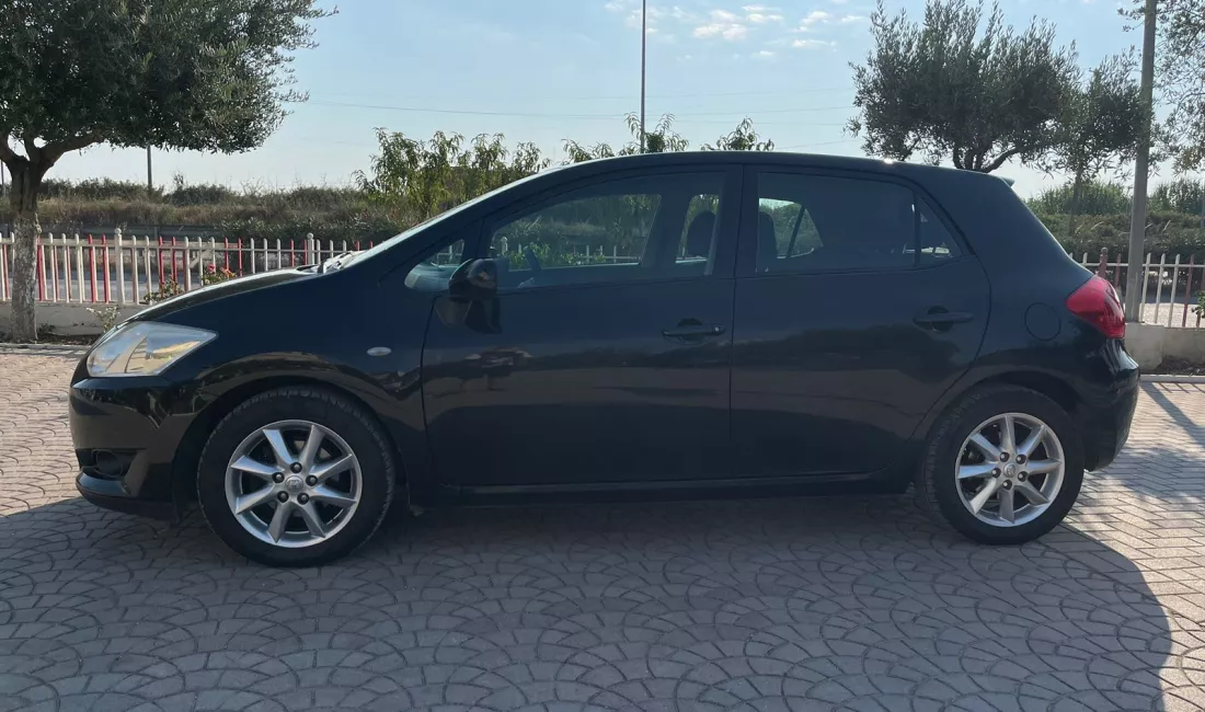 Auto in Vendita a Durazzo, Toyota, 2007 gasoline-gas,Kambio Manual Pagamento 4,500  Euro.