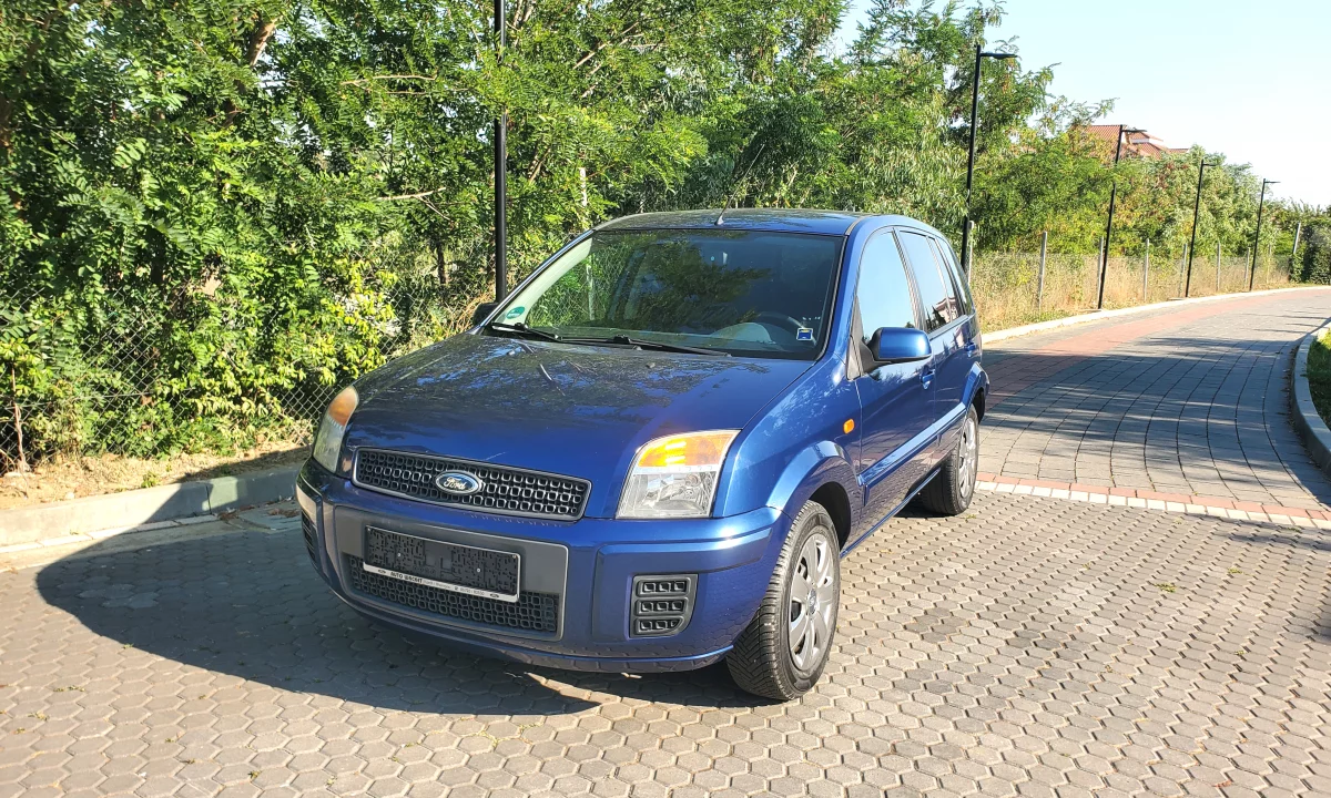 Auto in Vendita a Durazzo, Ford, 2009 Diesel,Kambio Manual Pagamento 4,000  Euro.