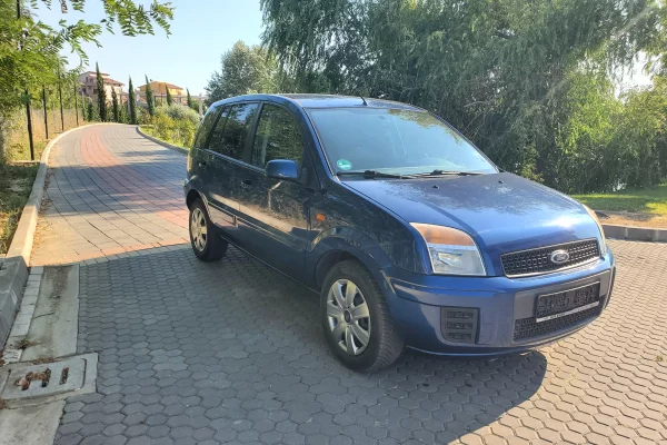 Auto in Vendita a Durazzo, Ford, 2009 Diesel,Kambio Manual Pagamento 4,000  Euro.