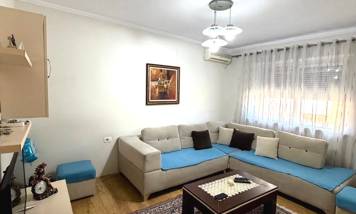 Shtepi me qera Apartament ne Tirane, 1+1, Mobilimi E mobiluar, Pagesa 40,000  Leke.