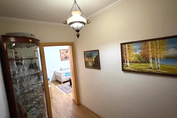 Shtepi me qera Apartament ne Tirane, 1+1, Mobilimi E mobiluar, Pagesa 40,000  Leke.