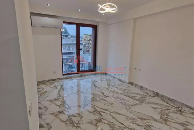 Business Property for Rent 3+1 in Tirana - 900 Euro