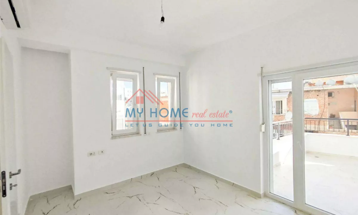 Zyre me qera Qender Tirane