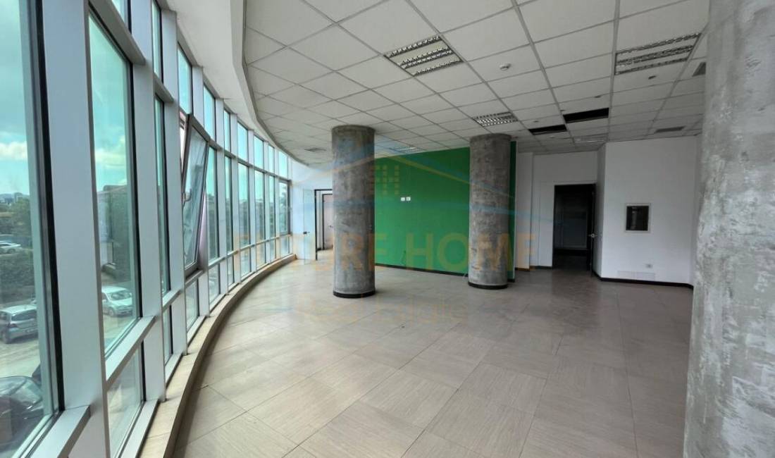 Ambient Biznes per qera ne  Rrugen e Kavajes , Tirane