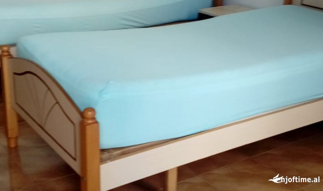 Shtepi me qera Apartament ne Tirane, Garsoniere, Mobilimi E mobiluar, Pagesa 22,000  Leke.