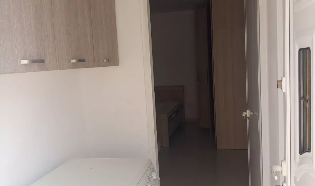 Shtepi me qera Apartament ne Tirane, Garsoniere, Mobilimi E mobiluar, Pagesa 25,000  Leke.