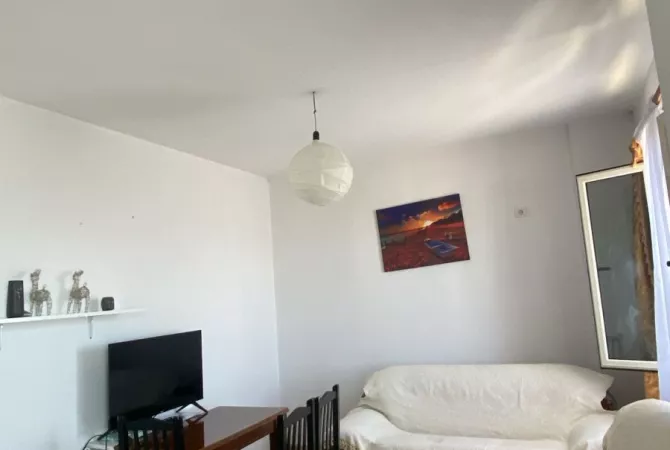 Shtepi me qera Apartament ne Tirane, 1+1, Mobilimi E mobiluar, Pagesa 30,000  Leke.
