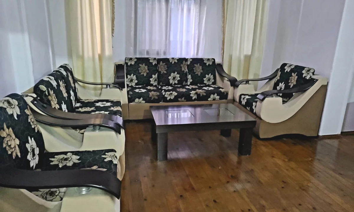 Shtepi me qera Apartament ne Tirane, 1+1, Mobilimi E mobiluar, Pagesa 35,000  Leke.