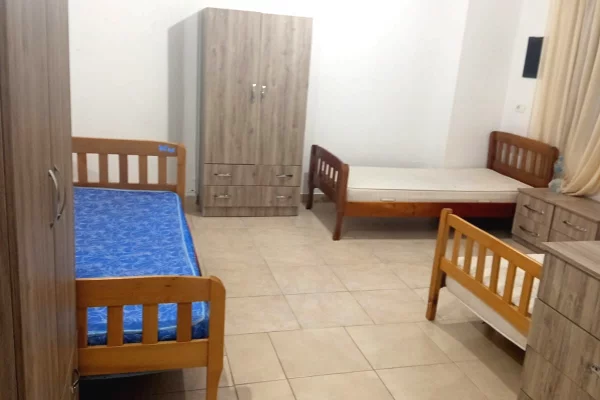 Shtepi me qera Apartament ne Tirane, 1+1, Mobilimi E mobiluar, Pagesa 30,000  Leke.