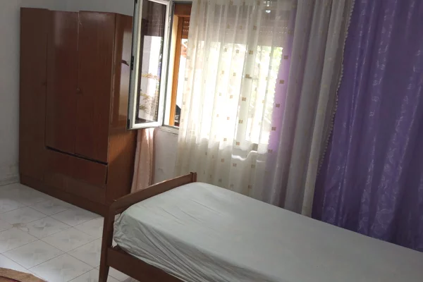 GARSIONERE 25000 LEKE.ZOGU I ZI