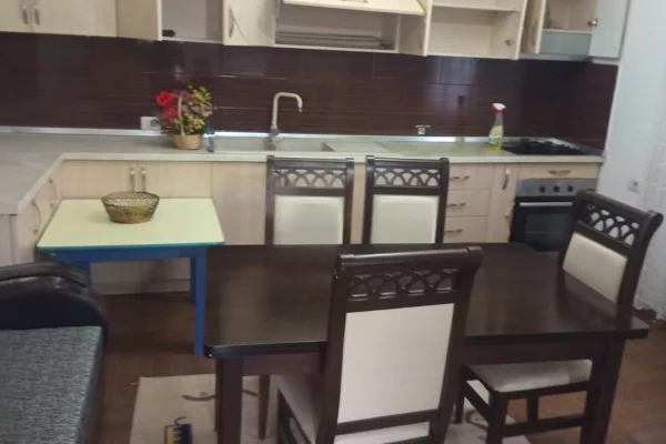 Shtepi me qera Garsoniere ne Tirane - 35,000 Leke