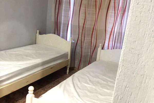 Shtepi me qera Apartament ne Tirane, 1+1, Mobilimi E mobiluar, Pagesa 35,000  Leke.