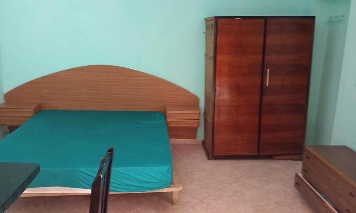 Shtepi me qera Apartament ne Tirane, Garsoniere, Mobilimi E mobiluar, Pagesa 20,000  Leke.