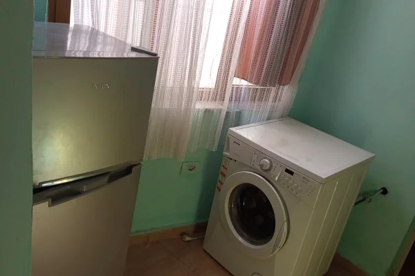 Shtepi me qera Apartament ne Tirane, Garsoniere, Mobilimi E mobiluar, Pagesa 20,000  Leke.