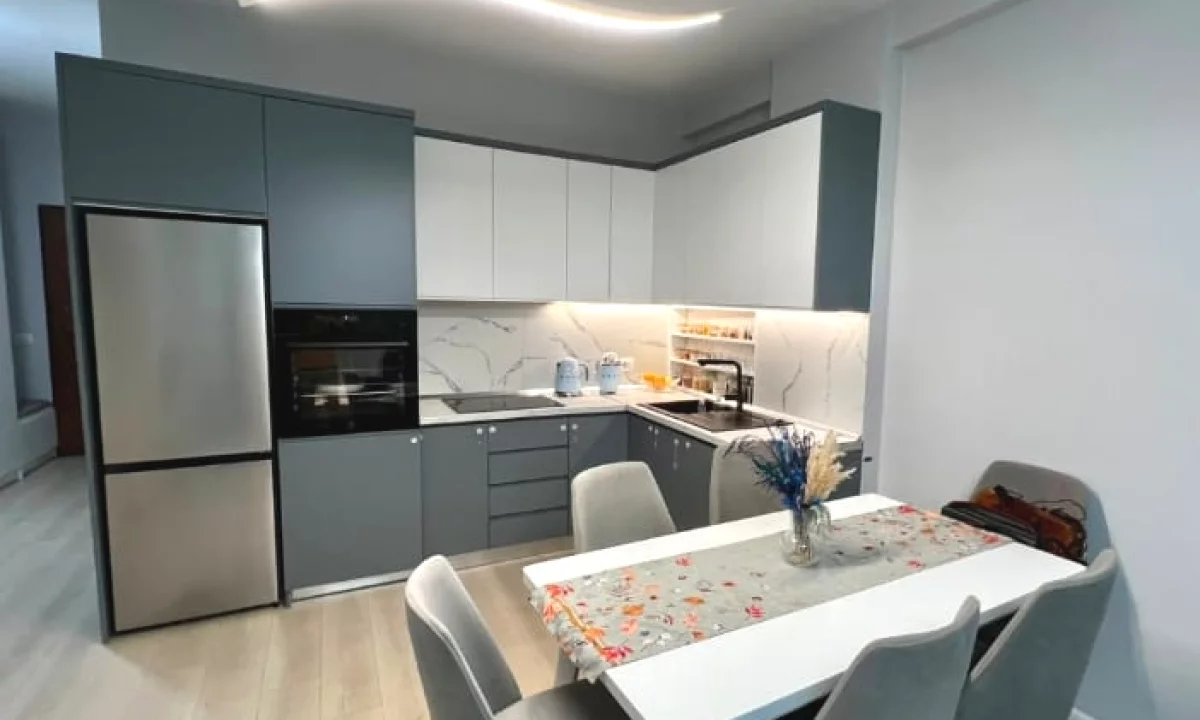 Shtepi me qera Apartament ne Tirane, 2+1, Mobilimi E mobiluar, Pagesa 70,000  Leke.