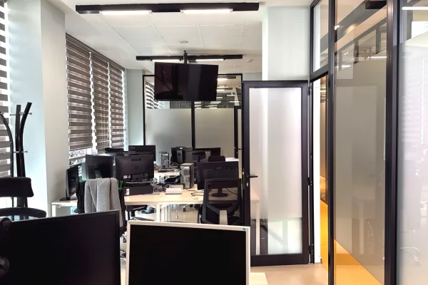 JEPET ME QIRA AMBIENT PREMIUM 600 m2 – RRUGA ISMAIL QEMALI, TIRANE