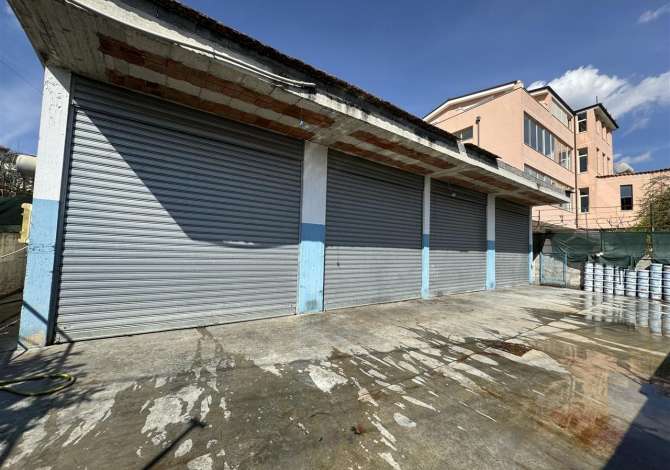 Ambient biznesi me qera 4+1 ne Tirane - 800 Euro