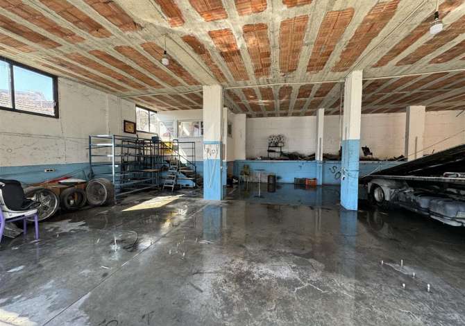 Ambient biznesi me qera 4+1 ne Tirane - 800 Euro