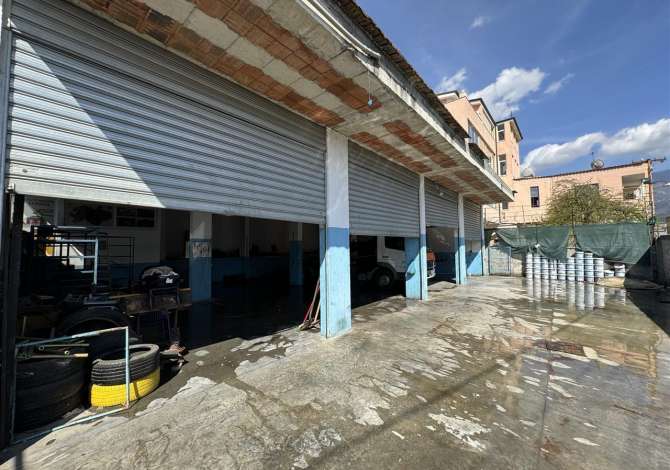 Ambient biznesi me qera 4+1 ne Tirane - 800 Euro