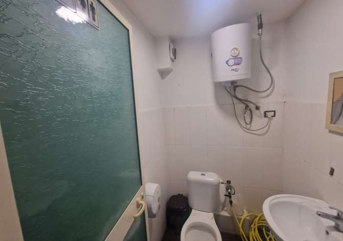 Jepet me qera ambient per lokal ne Yzberisht 