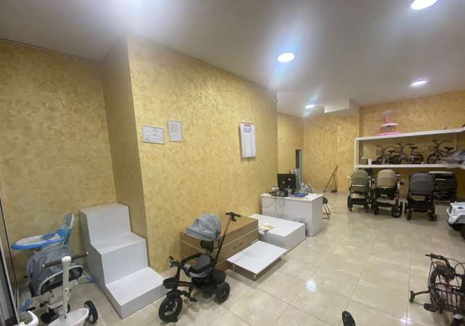 Ambient biznesi me qera 1+1 ne Tirane - 43,000 Leke