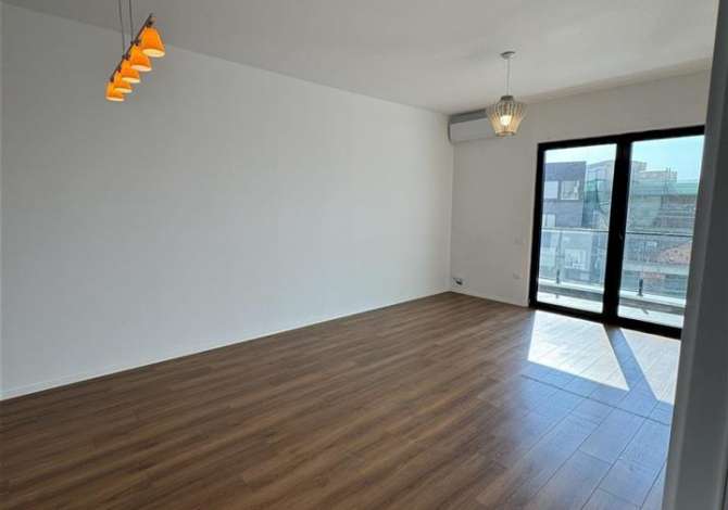 Ambient biznesi me qera 3+1 ne Tirane - 420 Euro