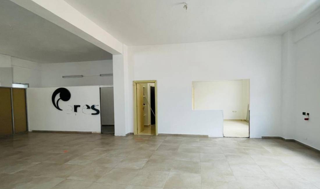 Jepen 2 ambjente me qera ne Sauk, Farke