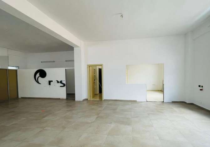 Ambient biznesi me qera 4+1 ne Tirane - 800 Euro