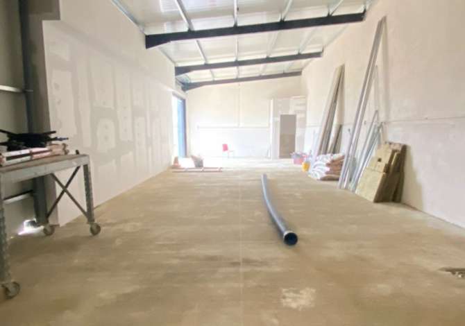 Ambient biznesi me qera 4+1 ne Tirane - 800 Euro