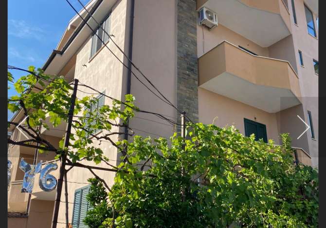 Jepet vile 4 kateshe me qera ne Porcelan , prane Uet 