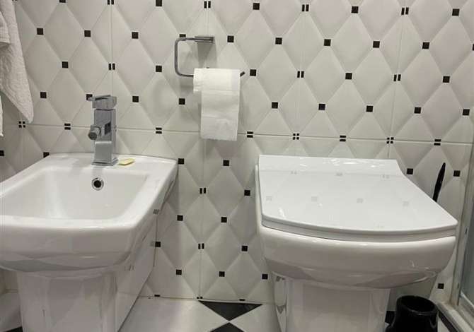 Jepet zyre e kompletuar pas Fakultetit te Shkencave , rruga haxhi hysen daliu