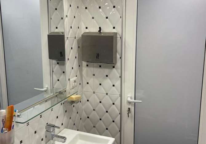 Jepet zyre e kompletuar pas Fakultetit te Shkencave , rruga haxhi hysen daliu