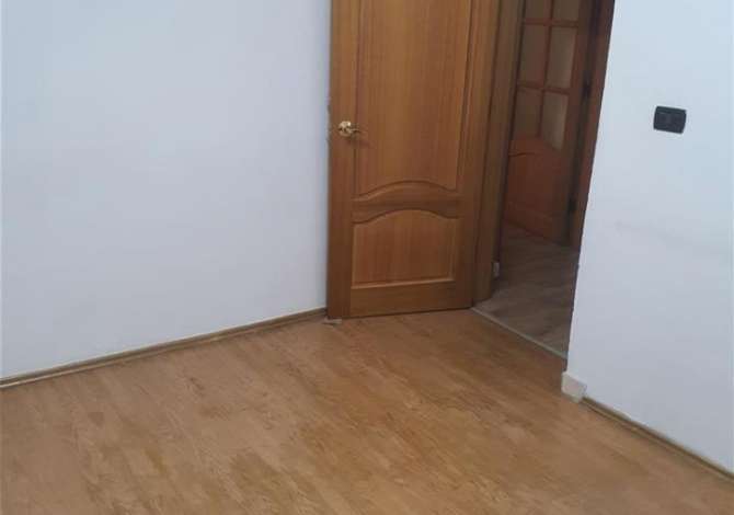 Jepet apartament 1+1 me qera ne Myslym Shyr , intersporti , rruge kryesore 