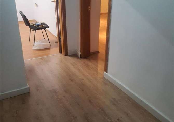 Jepet apartament 1+1 me qera ne Myslym Shyr , intersporti , rruge kryesore 