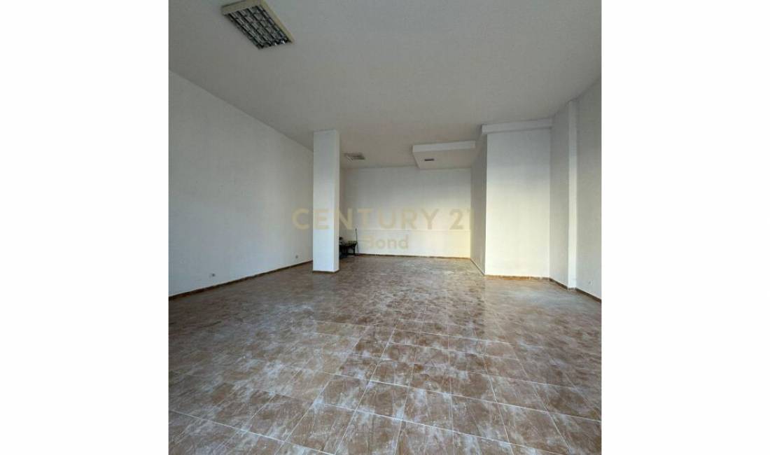 Ambient Biznesi per Shitje tek Kodra e Diellit