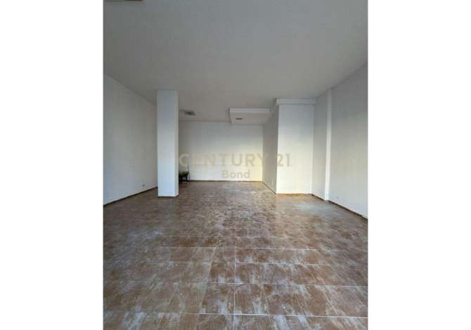 Ambient Biznesi per Shitje tek Kodra e Diellit