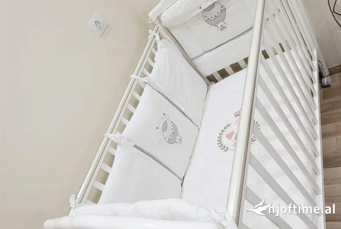 Veshje dhe Aksesor per Femije ne Tirane - 19,900 Leke