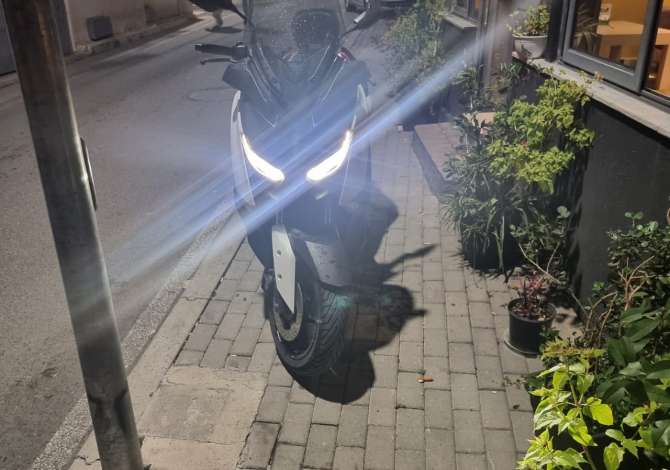 Motorra ne shitje ne Tirane - 4,500 Euro