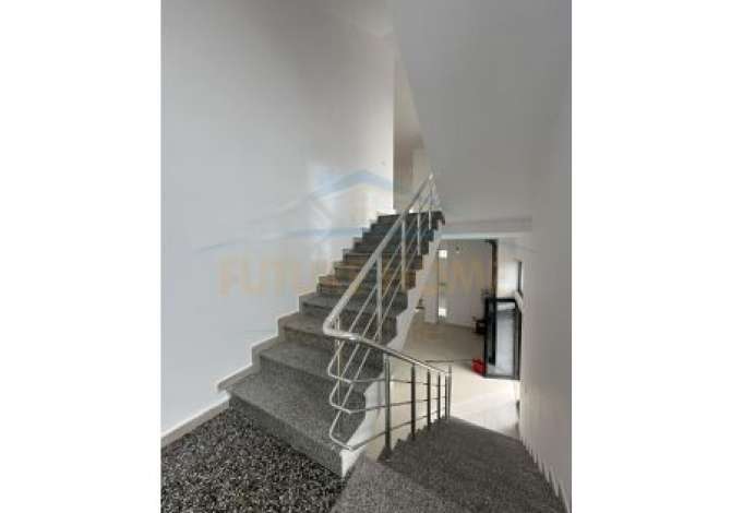 Ambient biznesi me qera 1+1 ne Tirane - 2,500 Euro