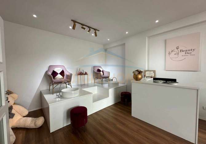 Attivita commerciale in vendita 1+1 a Tirana - 5,500 Euro