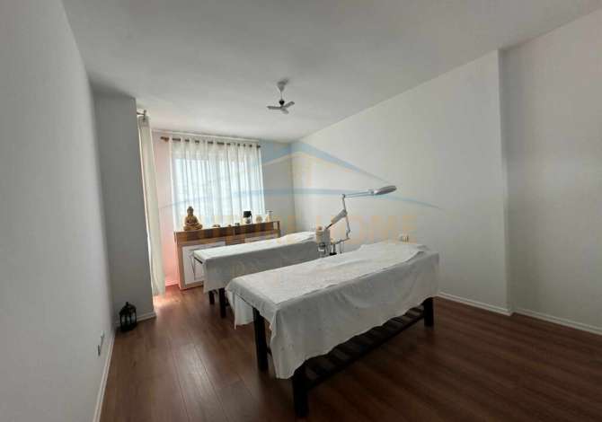 Shitet, Biznesi, Unaza e Re. UNA41555