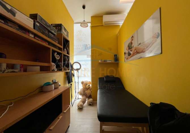 Shitet, Biznesi, Unaza e Re. UNA41761