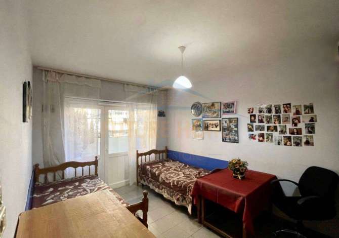 Shtepi me qera Apartament ne Tirane, 3+1, Mobilimi Bosh, pa mobiluar, Pagesa 1,000  Euro.