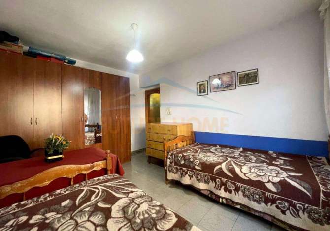 Shtepi me qera Apartament ne Tirane, 3+1, Mobilimi Bosh, pa mobiluar, Pagesa 1,000  Euro.